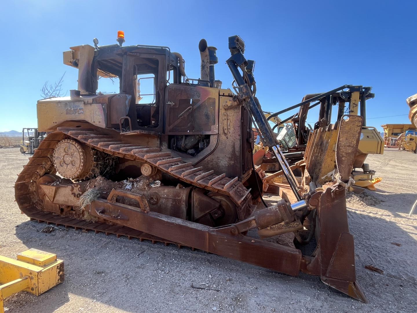 ./imagenes/INVOICE/2019/17392/TOPADOR FRONTAL CATERPILLAR D6T (1).JPG